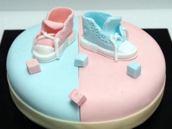 Gender reveal taart